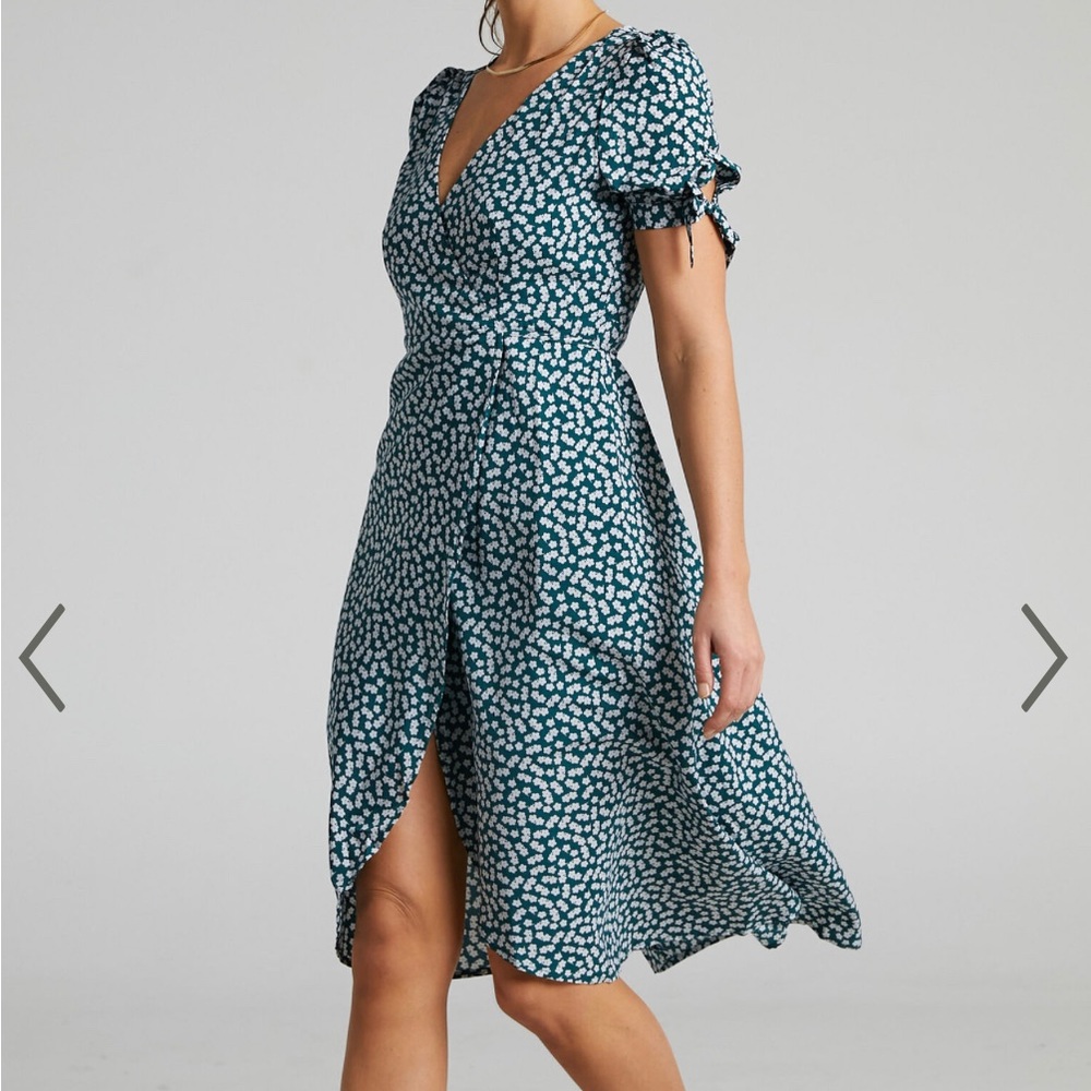 Showpo DONT DREAM ITS OVER Emerald Floral Wrap Midi Dress